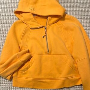 Lululemon cropped Scuba